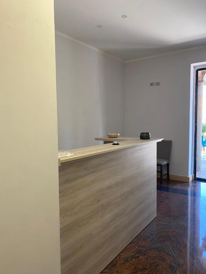 Hotel Prestige Trevico Esterno foto