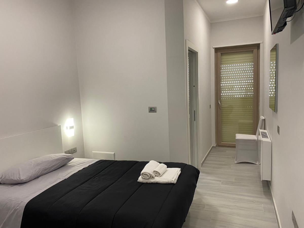 Hotel Prestige Trevico Esterno foto